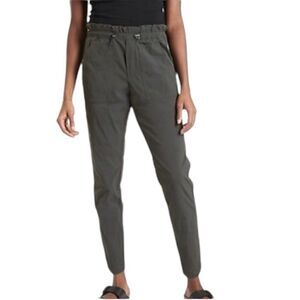 Athleta Trekkie Paper Bag Pant in Arbor Olive Size 4
